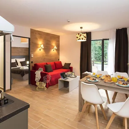 Furnished In An Attractive Town Appartement Chamonix